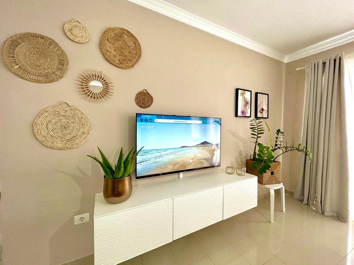 Cala Medano Apartment El Médano Екстериор снимка